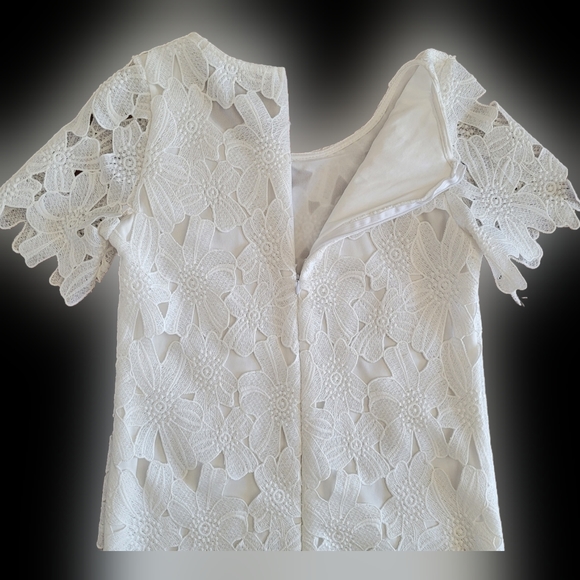 Charlotte Russe White Floral Lace Short Sleeves Midi Dress - Medium - EUC - Picture 4 of 9